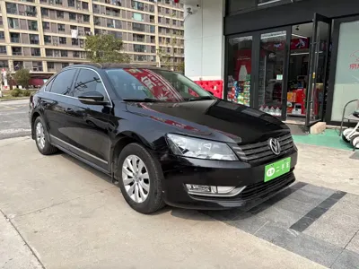 Volkswagen Passat 2015, 160000 км, за 5414.84 USD