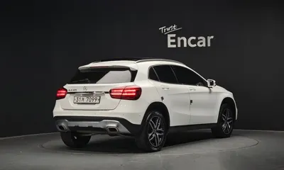 Mercedes-Benz GLA-Class 2018, 102514 км, за 9839.83 USD