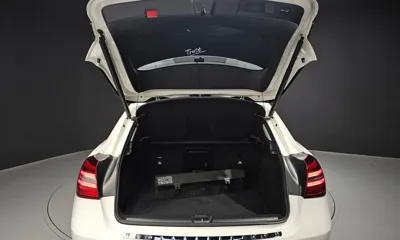 Mercedes-Benz GLA-Class 2018, 102514 км, за 9839.83 USD - фото 20