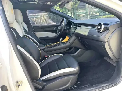 MG MG6 2021, 32000 км, за 5560.94 USD