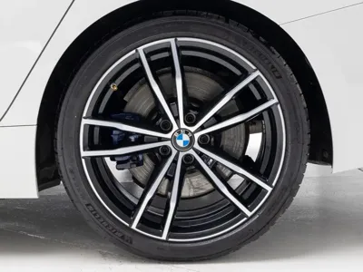 BMW 3-Series 2022, 58293 км, за 22185.41 USD