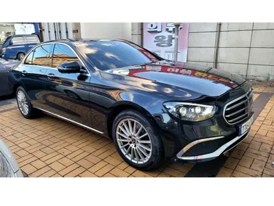Mercedes-Benz E-Class 2023, 59574 км, за 28622.44 USD
