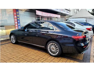 Mercedes-Benz E-Class 2023, 59574 км, за 28622.44 USD