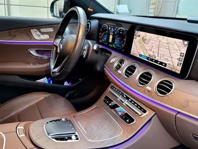 Mercedes-Benz E-Class 2023, 59574 км, за 28423.26 USD - фото 7