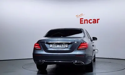 Mercedes-Benz E-Class 2018, 175601 км, за 14267.11 USD