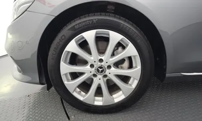 Mercedes-Benz E-Class 2018, 175601 км, за 14267.11 USD