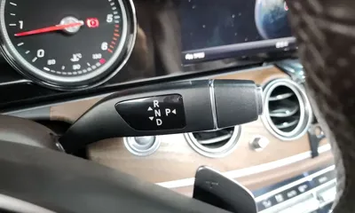 Mercedes-Benz E-Class 2018, 175601 км, за 14246.69 USD - фото 9