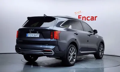 Kia Sorento 2023, 4586 км, за 20101.5 USD