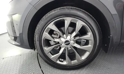 Kia Sorento 2023, 4586 км, за 20101.5 USD