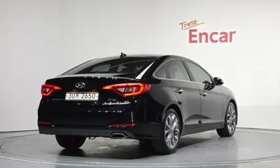 Hyundai Sonata 2015, 201055 км, за 4355.46 USD