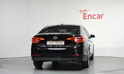 Hyundai Sonata 2015, 201055 км, за 4355.46 USD
