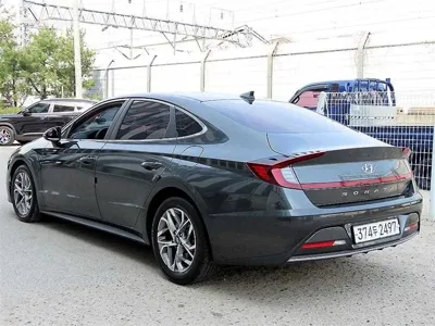 Hyundai Sonata 2021, 106312 км, за 10744.28 USD