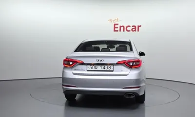 Hyundai Sonata 2015, 156799 км, за 5189.17 USD