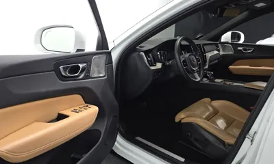 Volvo XC60 2019, 131573 км, за 17001.44 USD - фото 10