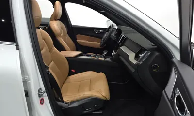 Volvo XC60 2019, 131573 км, за 17001.44 USD - фото 12