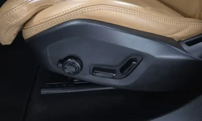 Volvo XC60 2019, 131573 км, за 17001.44 USD - фото 28