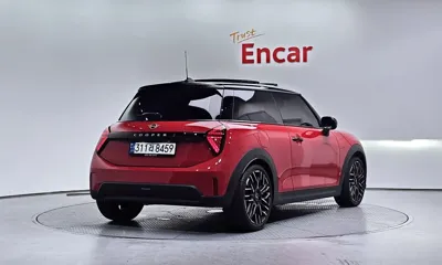 MINI Cooper 2025, 22305 км, за 20940 USD