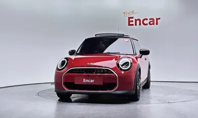 MINI Cooper 2025, 22305 км, за 20940 USD