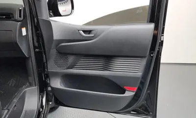 Hyundai Staria 2025, 1922 км, за 24325.77 USD - фото 24