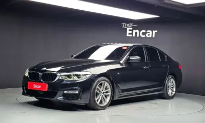 BMW 5-Series · 2017 год