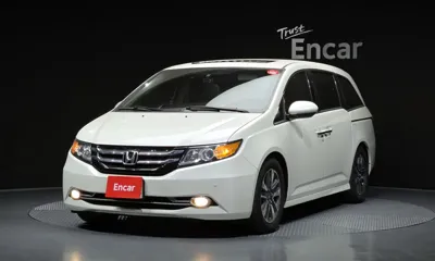 Honda Odyssey · 2015 год