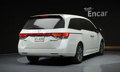 Honda Odyssey 2015, 84499 км, за 10245.91 USD