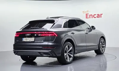 Audi Q8 2022, 83946 км, за 39022.82 USD