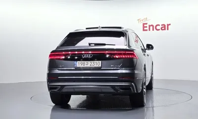 Audi Q8 2022, 83946 км, за 39022.82 USD