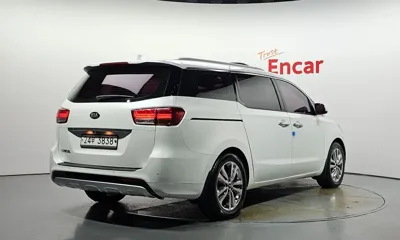 Kia Canival 2015, 187012 км, за 6371.52 USD