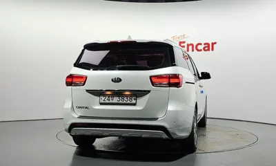Kia Canival 2015, 187012 км, за 6371.52 USD