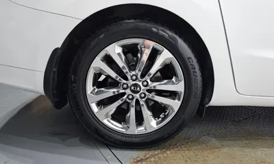 Kia Canival 2015, 187012 км, за 6371.52 USD