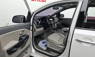 Kia Canival 2015, 187012 км, за 6371.52 USD - фото 10