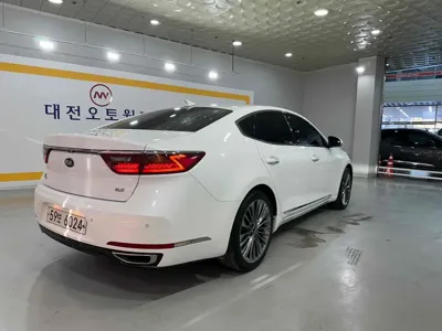 Kia K7 2018, 94459 км, за 7218.54 USD