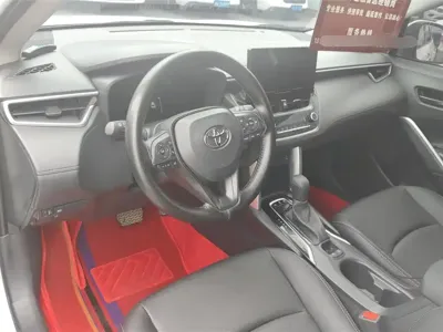 Toyota Corolla Cross 2024, 21900 км, за 15470.97 USD - фото 12