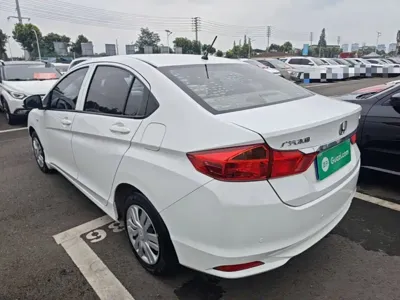 Honda City 2017, 155300 км, за 3844.24 USD