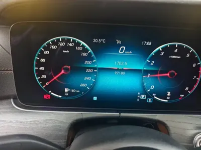 Mercedes-Benz E-Class 2022, 92000 км, за 23280.12 USD - фото 26