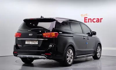 Kia Canival 2019, 109331 км, за 10726.12 USD