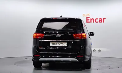 Kia Canival 2019, 109331 км, за 10726.12 USD