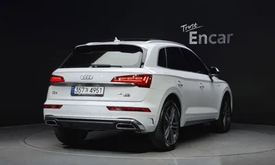 Audi Q5 2023, 49635 км, за 29689.95 USD