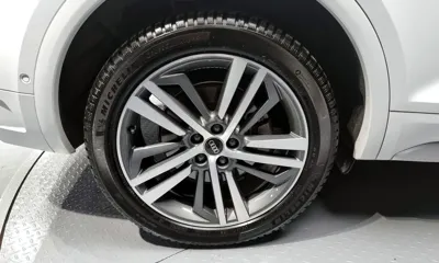 Audi Q5 2023, 49635 км, за 29689.95 USD