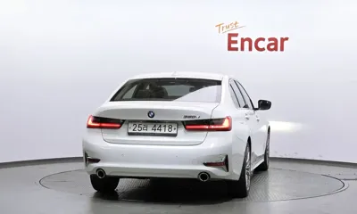 BMW 3-Series 2019, 121948 км, за 14886.56 USD
