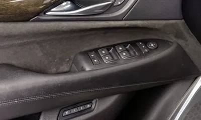 Cadillac Escalade 2017, 70819 км, за 22752.38 USD - фото 28
