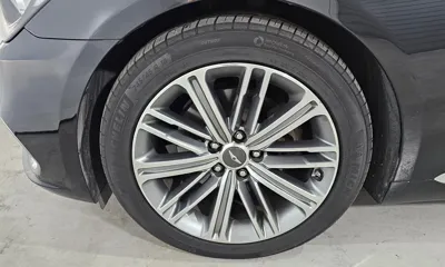 Genesis G80 2017, 236978 км, за 5776.55 USD