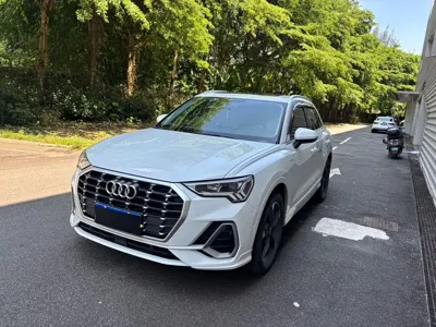 Audi Q3 · 2021 год