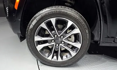 Jeep Cherokee 2021, 40183 км, за 27569.91 USD