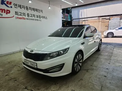 Kia K5 · 2011 год