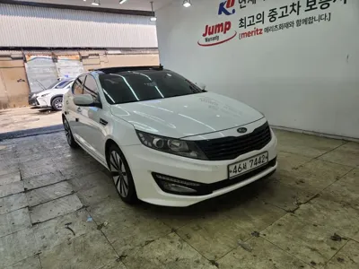 Kia K5 2011, 171000 км, за 2931.6 USD