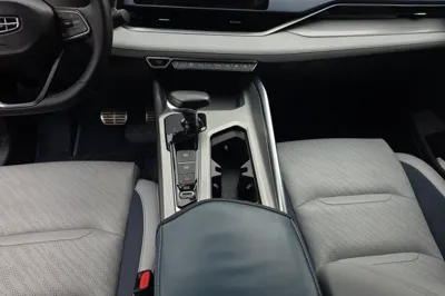 Geely Auto Preface 2021, 63700 км, за 10541 USD - фото 11
