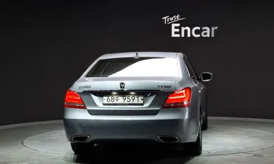 Hyundai Equus 2014, 179379 км, за 5051.23 USD
