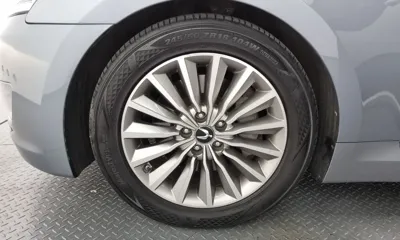 Hyundai Equus 2014, 179379 км, за 5051.23 USD